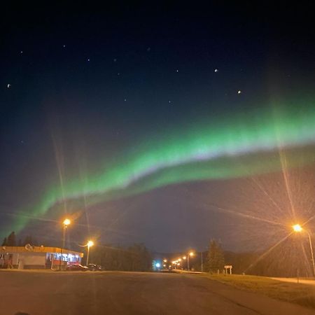 Glacier View Inn Хейнс Джънкшън Екстериор снимка