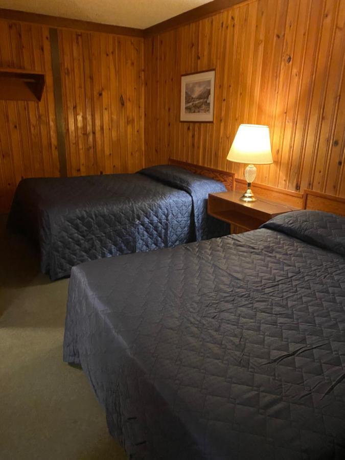 Glacier View Inn Хейнс Джънкшън Екстериор снимка