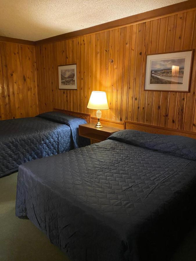 Glacier View Inn Хейнс Джънкшън Екстериор снимка