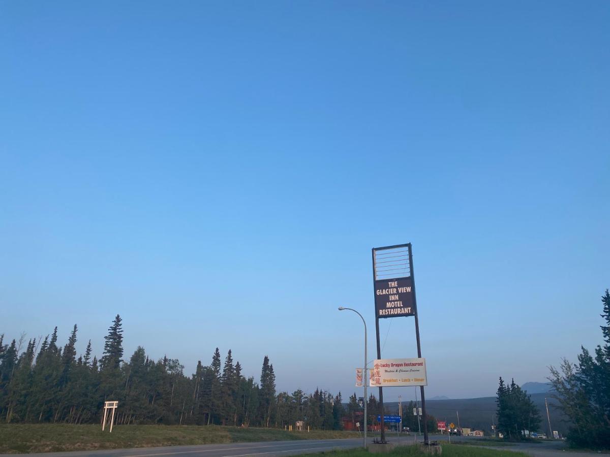 Glacier View Inn Хейнс Джънкшън Екстериор снимка