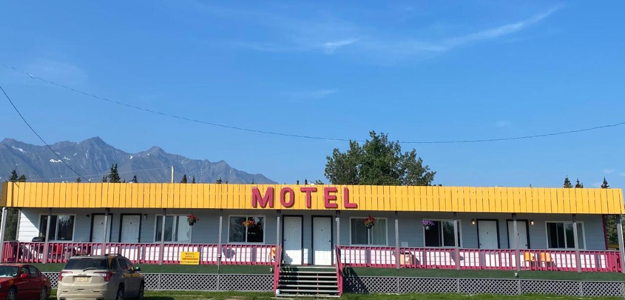 Glacier View Inn Хейнс Джънкшън Екстериор снимка